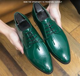 Green Fashion Mirrors Pointed Men Dress Shoes Elegance Man Party Shoes Lace-up Mens Leather Shoes zapatos para hombre For Boys Party Dress Boots