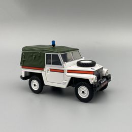 Diecast Model 1 43 Scale Oxford Light Hardtop Off road Vehicle 1980 Alloy Simulation Retro Car Collection Toy Gift 230912