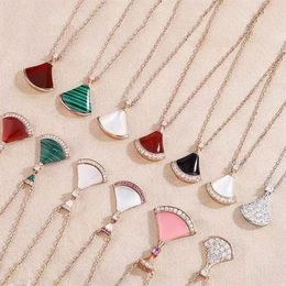 Luxury necklaces designer jewelry Fan shape divas dream necklace Red Green Chalcedony Gold rose platinum Chains for women trendy W202u