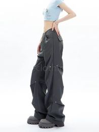 90s fall women's cargo pants outfit with green cargo pants cargo sweatpants outfit New American wide leg studded slacks