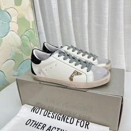 Dupe AAAAA Designer Sneakers Super Star Pailletten Klassische weiße Trainer Männer Frauen Freizeitschuhe Italien Marke Do-old Dirty Sneaker