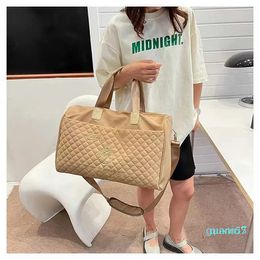 2023-Designer Travel Bag Fashion Cyber Gym Fitness Travel Trend Western-style Shoulder Bag Women's Wallet Round