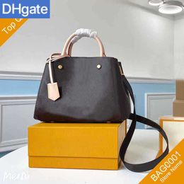 Wallets Classic Bags BB Women Canvas Leather Zipper Hasp Tote Fashion Dress Business Handbag Shoulderbags Tag B028 41 XTLL