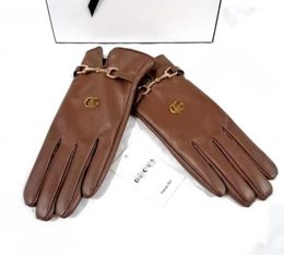 Designer Thicken Letter Five Fingers Gloves Mens Womens Autumn Winter Warm Soft Solid Color Brand Letter Printing Genuine Leather Cashmere 01