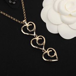 2022 Top quality Charm pendant necklace with three pcs heart shape and stud earring for women wedding Jewellery gift have box stamp 195C
