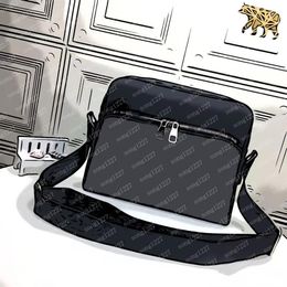 2021 school bag 414 latest style postman bags 08 Elegant details light texture and plenty of space221d