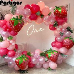 127pcs Strawberry Party Decoration Balloon Garland Kit for Girls 1st 2nd Birthday Party Supplies Strawberry Theme Decoration AA220309W