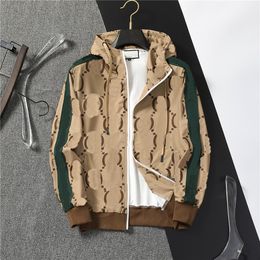2023 Designer mens jacket spring autumn windrunner fashion hooded sports windbreaker casual zipper jackets clothing M-3XL 881