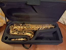 Alto saxophone with case as same of the pctures