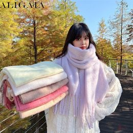 Scarves Winter Fantasy Macaron Scarf for Women Circle Yarn Warm Female Trend Scarve Wraps Thicken Soft Tassels Shawl Long Stole 24538cm 230914