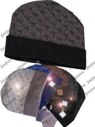 PU Tasarımcı Sonbahar Kış Beanie Şapkaları Yüksek Kaliteli Erkekler Kadınlar Moda Klasik Sonbahar Yün Açık Sıcak Kafatası Kapakları Kış Şapkası Gerçek Tavşan Kürk Kızlar FD33