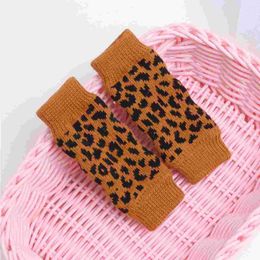 Dog Apparel 4pcs Pet Leg Protect Sock Socks Winter Costume Stockings Anti-dirty Protector For Dogs (Size M Leopard)