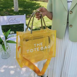 2022 new Designer Large Tote Bag for Women Transparent PVC Handbags Luxury Shoulder Crossbody Bags Fashion Summer Beach Jelly Bag248N
