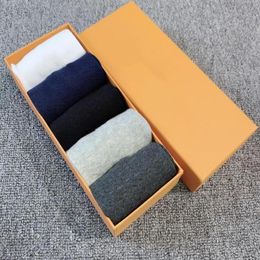 Mens Womens sport socks 100% Cotton whole Couple 5 Colours sock long and tube-shaped With yellow box234S