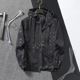 Giacca da uomo di design primavera e autunno windrunner tee moda giacca a vento sportiva con cappuccio giacche casual con cerniera abbigliamento nuovo 02