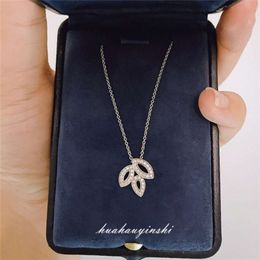 New Designer Hw Leaf Necklace Woman Stainless Steel Blue Pink Pendant Luxury Jewellery on the Neck Valentine Day Christmas Gifts for Girlfriend Wholesale with Box93PD