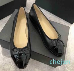 Women Casual Shoes Ballet Flats Leather Ladies Shoes Bling Silver Round Toe Glossy Ballerina Large