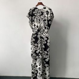 toteme Round Neck Floral Dress Fit Contrasting A-line Maxi Dress for Women Basic & Casual Dresses