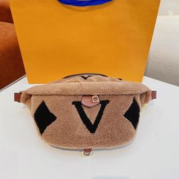 Winter Teddy Waist Bag Designer Bum Bag For Womens Men Fashion Lambswool Crossbody Shoulder Bags Fluffy Bumbag Luxury Fannypack Pu302f