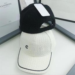 Luxury Designer Wide Brim Ball Caps for Men Women Fashion Brand Double Letter Printing Embroidery Wool Knit Fisherman Hat Winter W279P