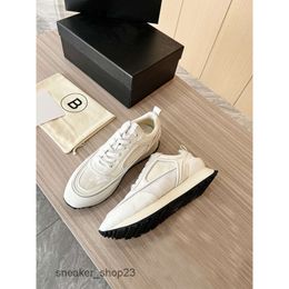 Quality Balmaiin Absorbing Sole Designer Shuttle Shoes Top Couple Sneaker Sports Sports Shock Balman Space Submarine Thick Casual Sk0n