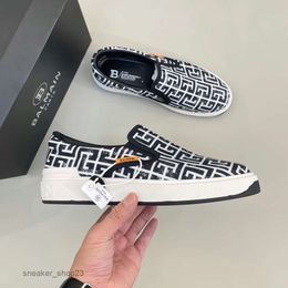 Low Shoes Edition Casual Top Sports Casual Chequered American Street Sneaker Limited Balmaiin Mens Top Fashion High Trendy Men's Designer Quality 5mw3
