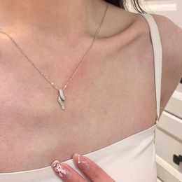 Jewelry Pouches Synthetic Moissanite Diamond Curved Necklace Feminine Design Feeling Full Of Geometric Line Clavicle Chain Style