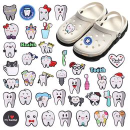 Wholesale 100Pcs PVC Dental Health Teeth Kids Garden Shoe Charms Love My Dentist Decorations For Button Clog Backpack Holiday Gift