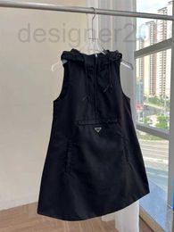 Basic & Casual Dresses Designer 23 Sleeveless Hooded Oblique Side Pockets with Half Zip Tank Top Dresses with Relaxed Fit, Ignoring Body Shape 6E41