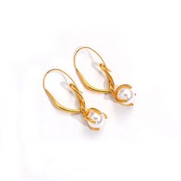 2023 New Designer Natural Pearl Earhook Earrings Women Plated 18k Gold Luxury Style Earrings Charm Female High end Earrings for Wedding Dinner Party Gift Jewellery