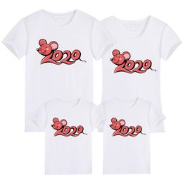Family Matching Outfits New Year Summer Print T-shirt Mommy Daughter Father Son Clothes Look248z