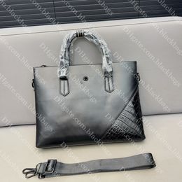Genuine Leather Briefcase Designer Mens Laptop Bag CLassic Black Computer Bag High Quality Men Cross Body Handbag Wholesale