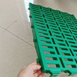 Plastic Faecal leakage board Plastic floorfor pigs Suitable for breeding pens and ground activities for lactating piglets 600*600mm Dark blue without gaps