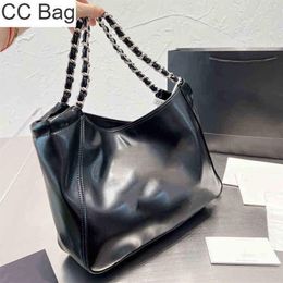 CC Bag Shopping Bags Womens Calfskin Quilted Black and White Classic Silver Chain Outdoor Travel Large Capacity Shoulder French De256e