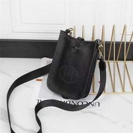 Crossbody 2023 New Summer Soft Leather Mini Women's Vertical Carrying Mobile Phone Change Small Body Bag B60