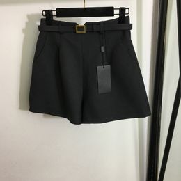 Ins stil kvinnors shorts kreativ midje bälte kort byxa 2 färger casual shorts lyx personlighet charm shorts