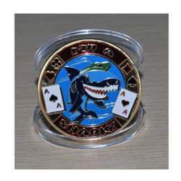 Plastik kapaklarla Texas Hold'em Poker cipsleri eğlendirmek için metal madeni para çalma kartı koruyucular bir Shark.CX