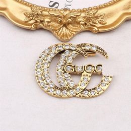 23ss 2color Fashion Brand Designers Letters Brooches 18K Gold Plated Brooch Vintage Suit Pin Small Sweet Wind Jewellery Accessories 2383