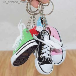 Keychains Lanyards Creative 3D Canvas Sneaker Tennis Shoe Keychain Cute Mini Sport Shoes Pendant Keyrings Car Simulation Trinket Bag Key Holder Q230918