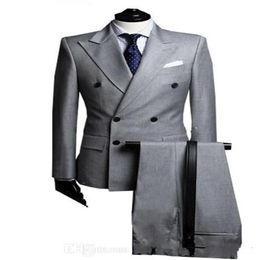 Double-Breasted Side Vent Light Grey Groom Tuxedos Peak Lapel Groomsmen Mens Wedding Tuxedos Prom Suits Jacket Pants Tie G1671313e