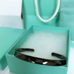 Luxurys designers Cuffs Bracelets Blue Quality Mark designer bracelet luxury Jewelry Couple style For Women Wedding Accessories226j