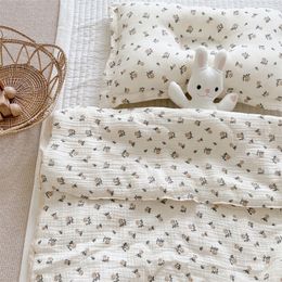 Blankets Swaddling Cotton Muslin Quilted Vintage Toddler Floral Blanket Rose 120x150cm 230915