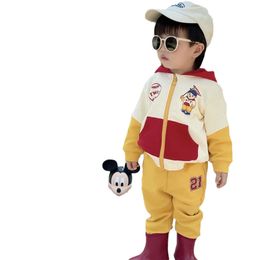 Tw 2023 new kids coat sports pants set cartoon bear zipper children's school uniform sports set clothes two-piece set