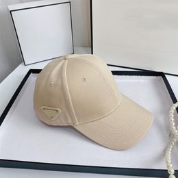 Luxury designer casquette metal triangle logo cap summer solid Colour Ball Caps2636