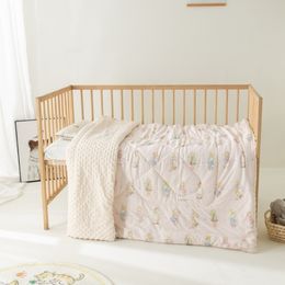 Blankets Swaddling Lovely Baby Quilts Versatile Winter Blanket with Dotted Patterned Provides Warmth Comfort for Infants Toddlers 230915