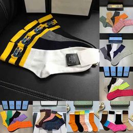 2021 New gift box set designer mens socks wolf Fashion embroidery casual tiger pure cotton sports winter men embroidery High quali268P