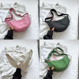 Fashion Evening Bags u Family Fitting Room Same Female Messenger Bag Nylon Dumpling Student Shoulder Cloth 230828