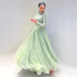 Sage Green Muslim Prom Dresses Pärlad paljett Kaftan Maxi Dress High Neck Long Sleeve Tiered Tulle Islamiska kvinnor Formell klänning 326 326