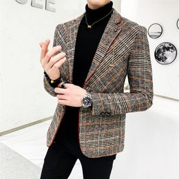 Luxury British Style Plaid Blazers for Men Suit Jacket Casual Woolen Wedding Dress Coat Single Business Male Button Veste Costum234i