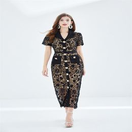 Casual Dresses Vintage Hollow Out Lace Dress Women Runway Fashion Luxury Embroidery Gold Buckle Suit Collar Bodycon Dress Robes Fe315z